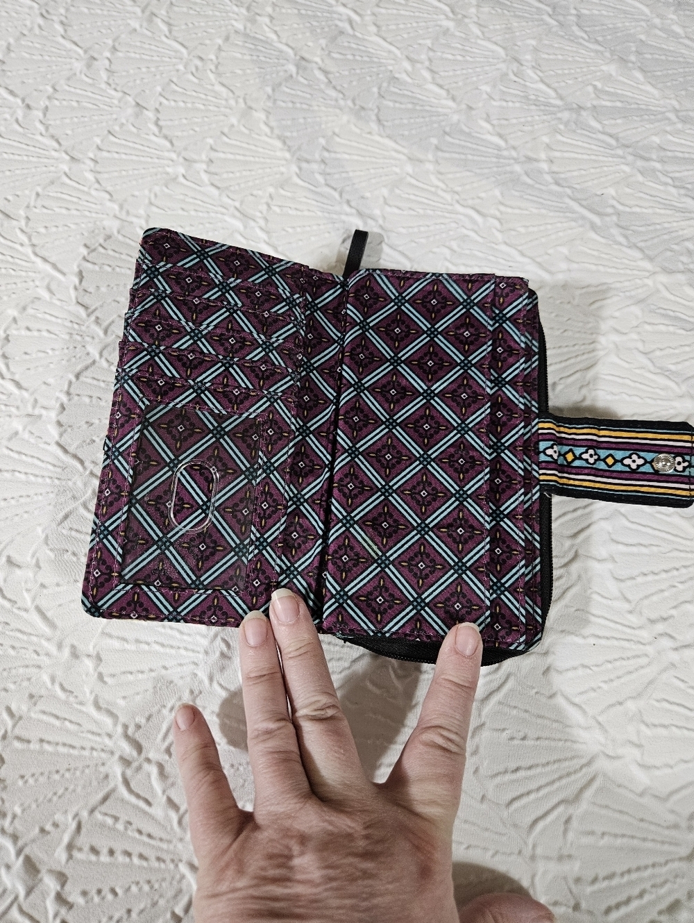 Vera Bradley Quilted Floral Wristlet Wallet - Black Floral Print RFID Retired - Picture 3 of 6